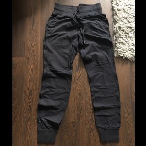 lululemon joggers